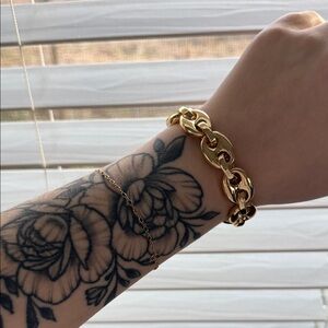 Elegant Gold chunky Bracelet